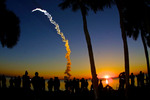 Thumbnail Viewers watch Space Shuttle Discovery Blast-off at Sunrise
