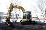 New Holland E70SR Midi Crawler Excavator Service Repair Manual
